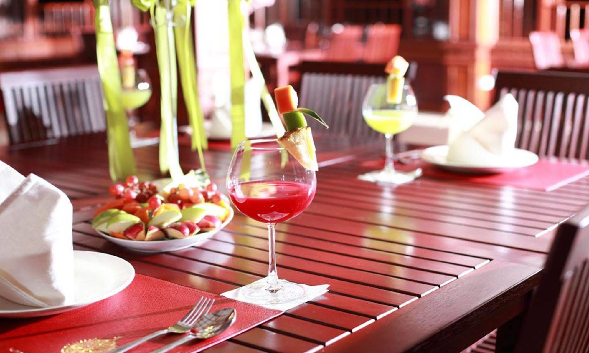 Manorom Boutique Hotel เวียงจันทน์ ภายนอก รูปภาพ