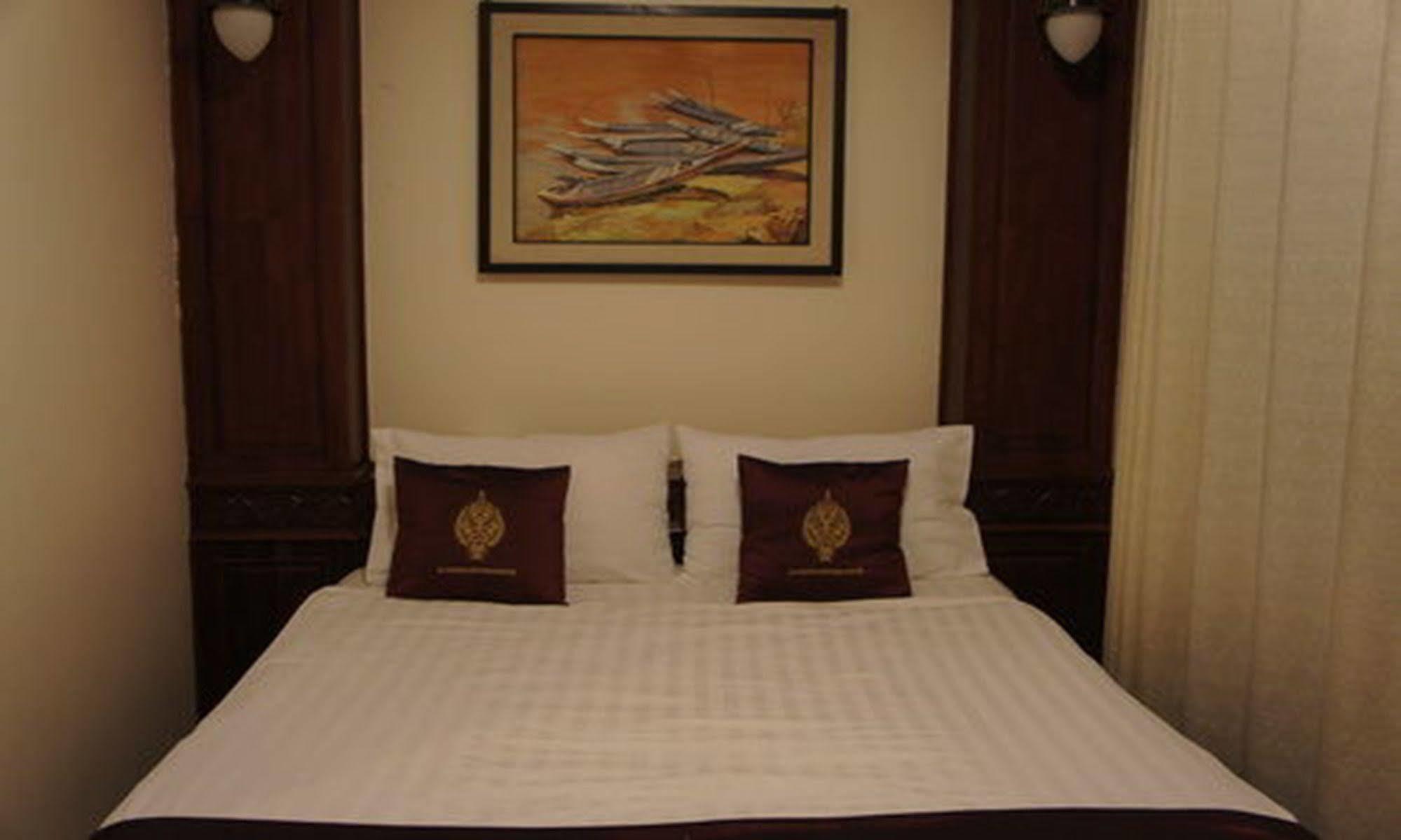 Manorom Boutique Hotel เวียงจันทน์ ภายนอก รูปภาพ