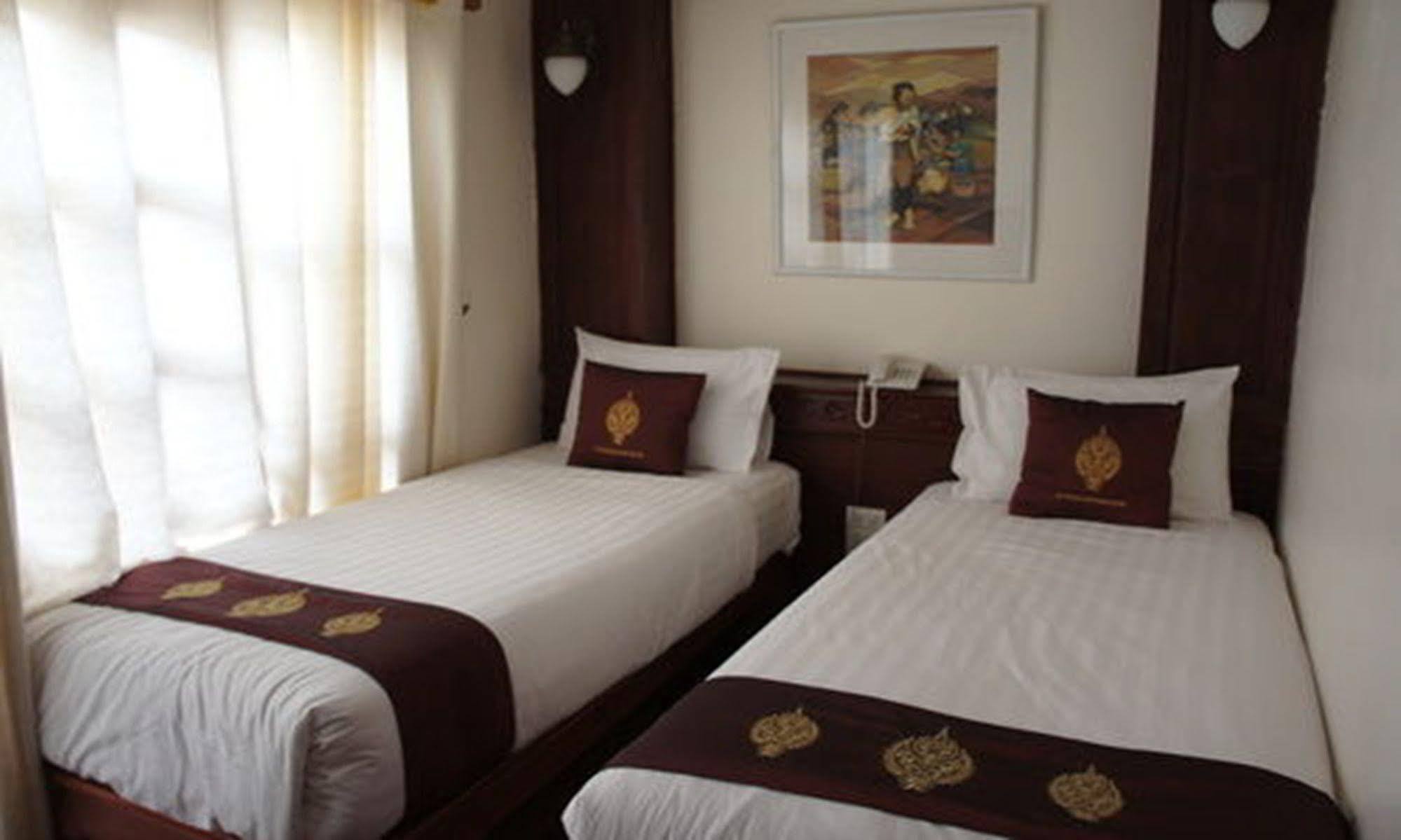 Manorom Boutique Hotel เวียงจันทน์ ภายนอก รูปภาพ