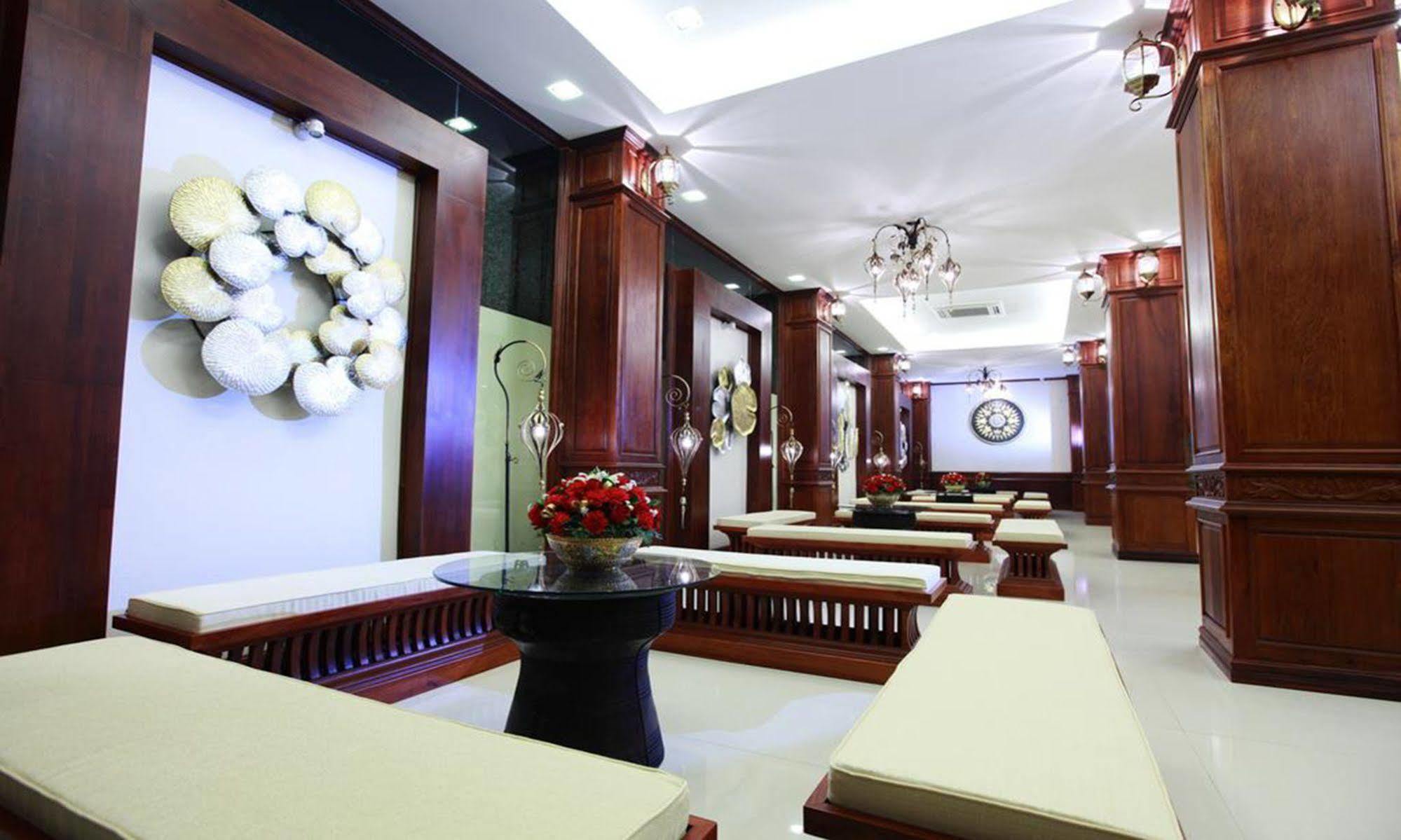Manorom Boutique Hotel เวียงจันทน์ ภายนอก รูปภาพ